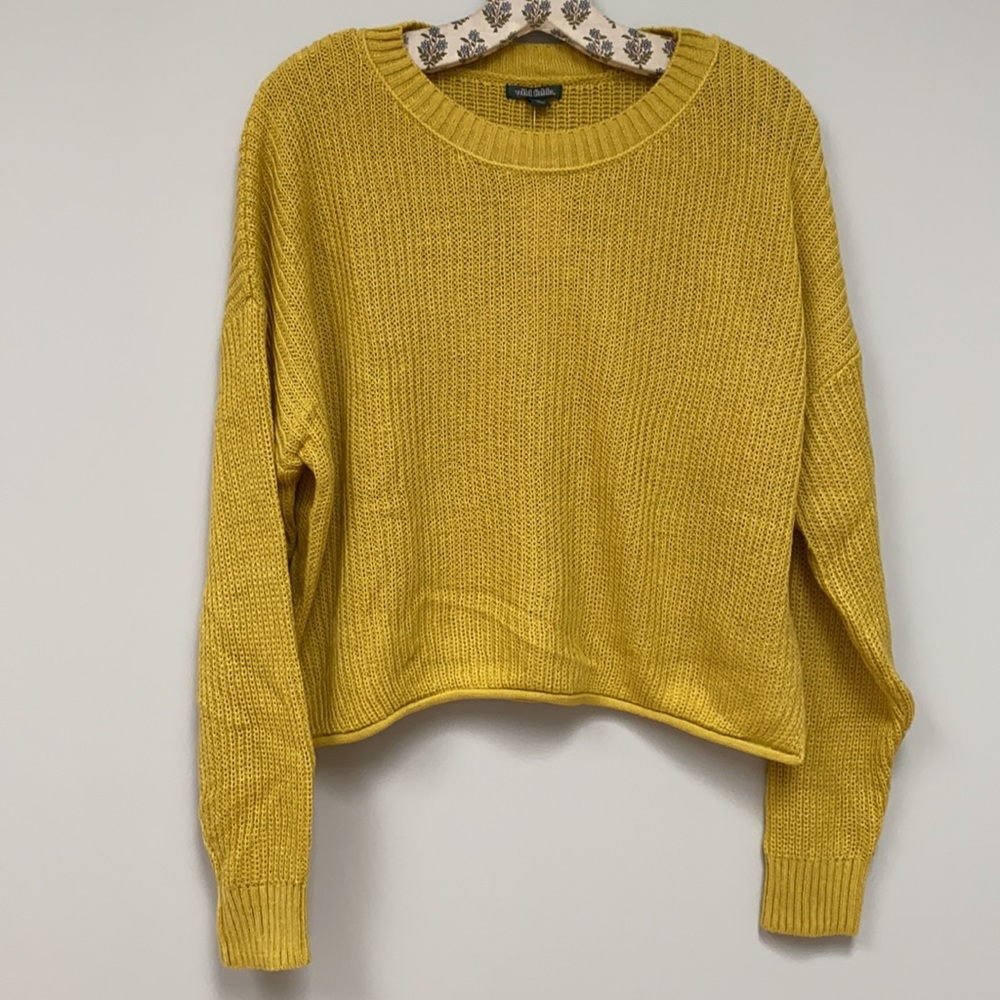 Cropped knit sweater